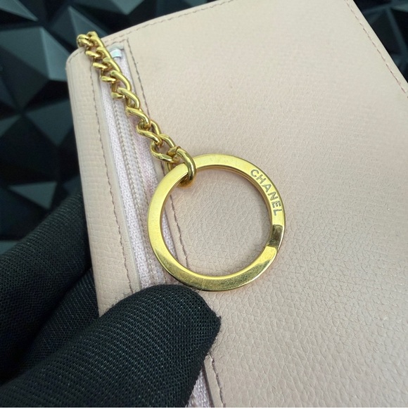 CHANEL Coco Button Coin & Key Case - Picture 9 of 17